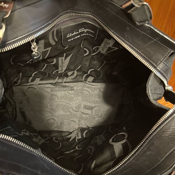 Salvatore Ferragamo Silver Chain Tote Bag Black - Picture 9 of 14